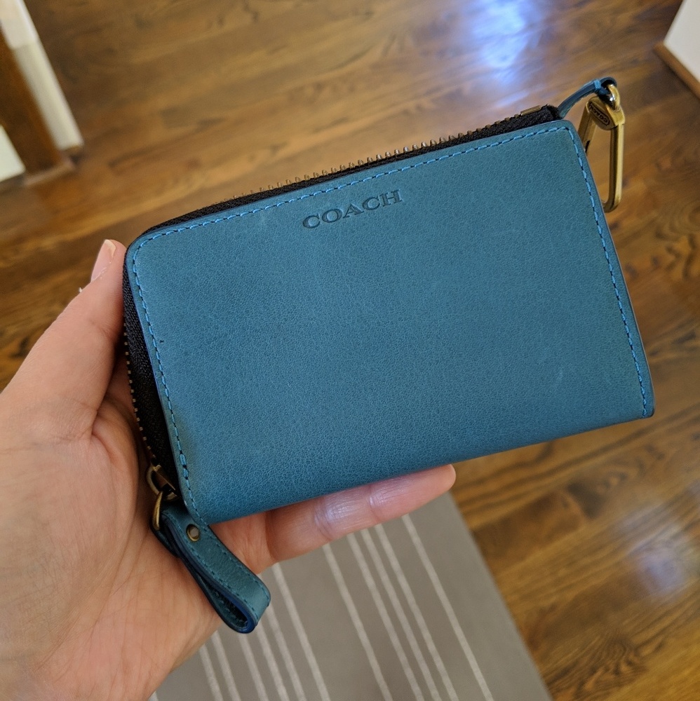 ❤Coach❤Mini card case with an removable key ring